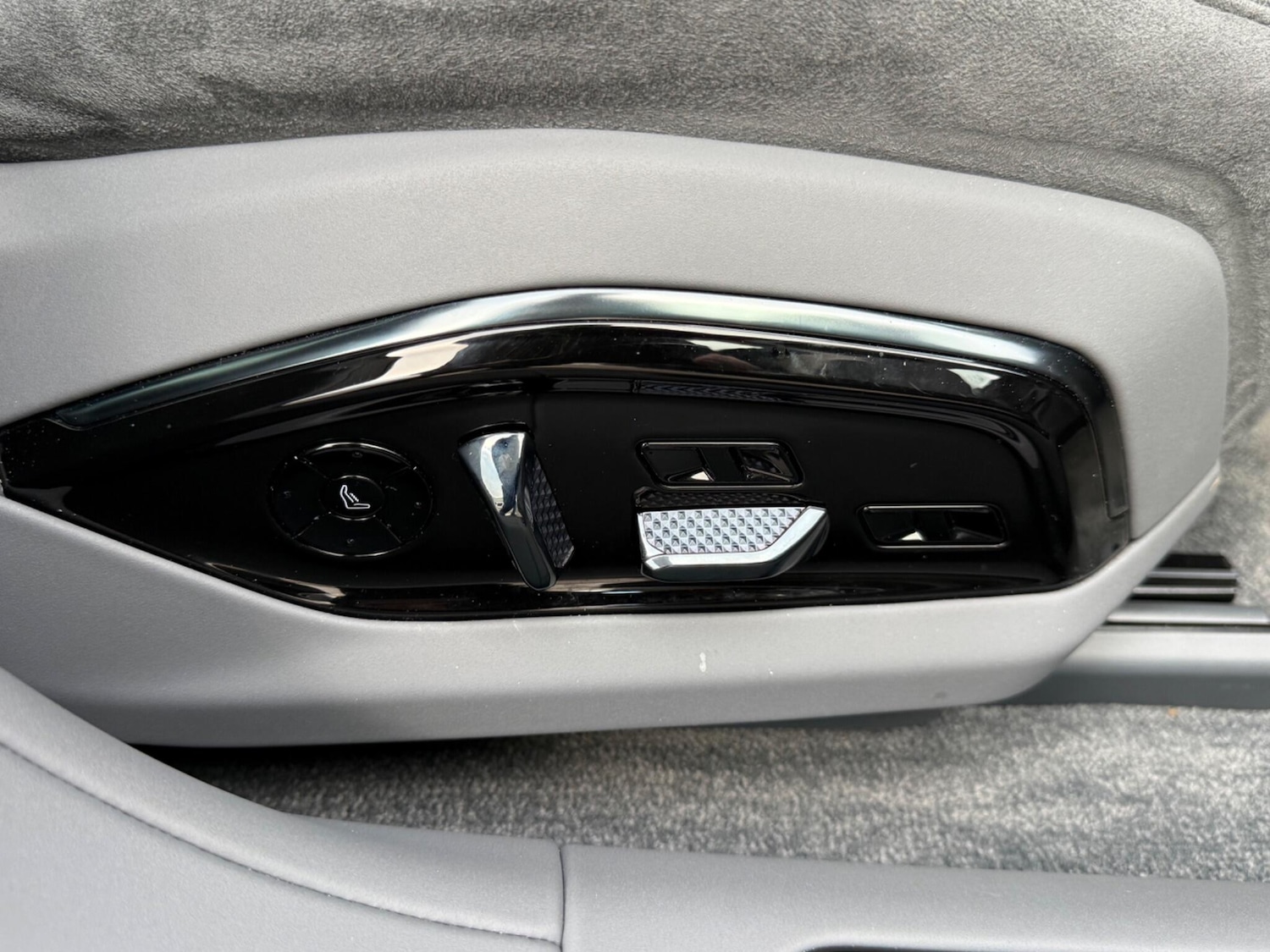 Used Lotus Emeya 2024 for sale - 78035973: Photo 32