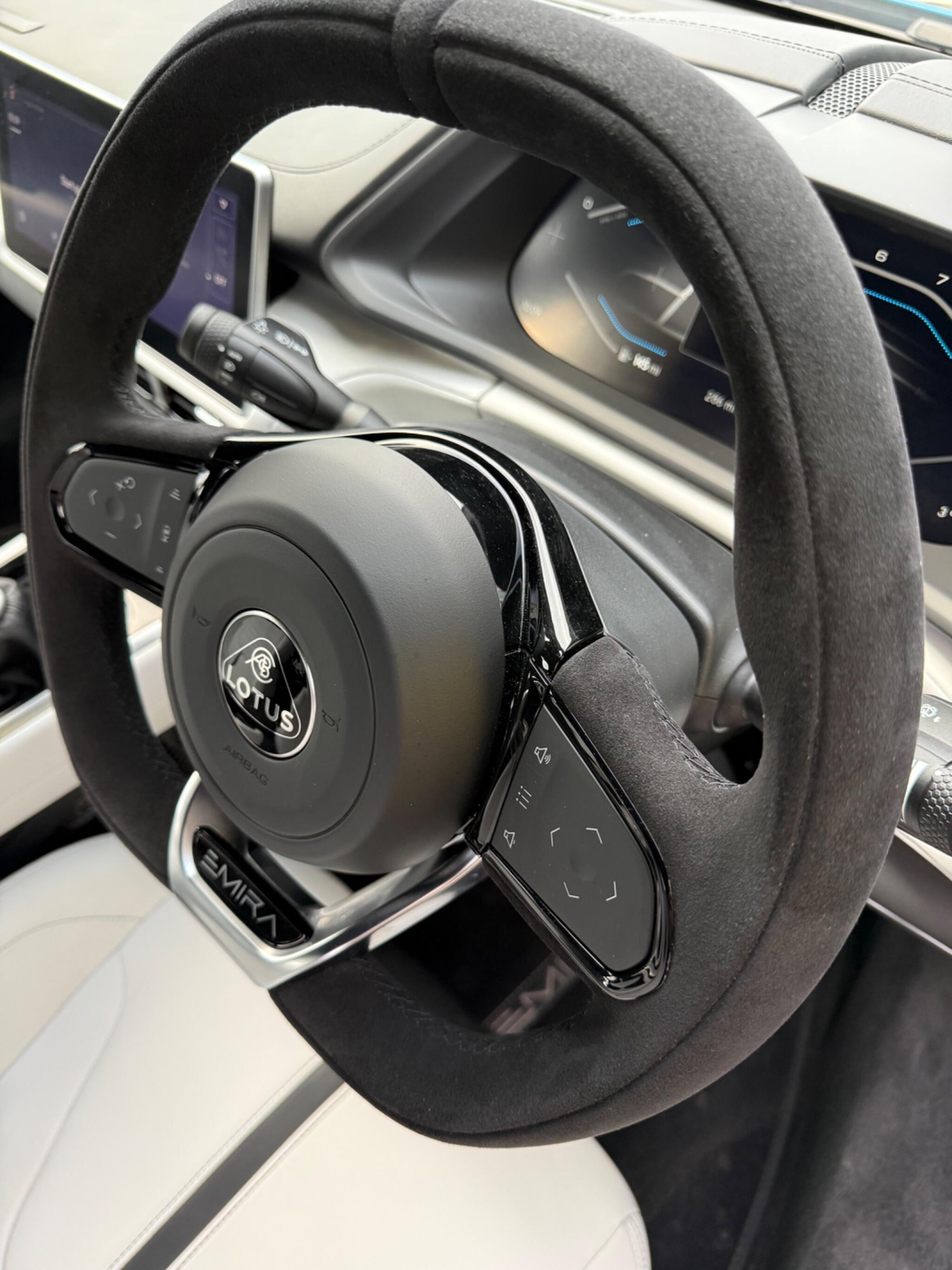 Used Lotus Emira 2025 for sale - 78035976: Photo 14