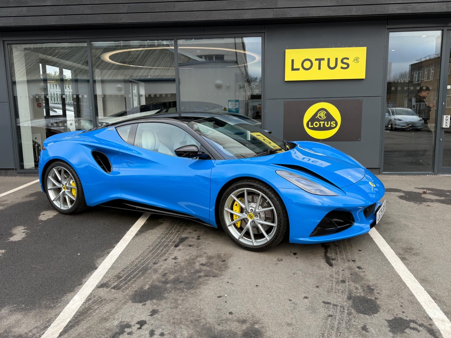 Used Lotus Emira 2025 for sale - 78035976: Photo 3