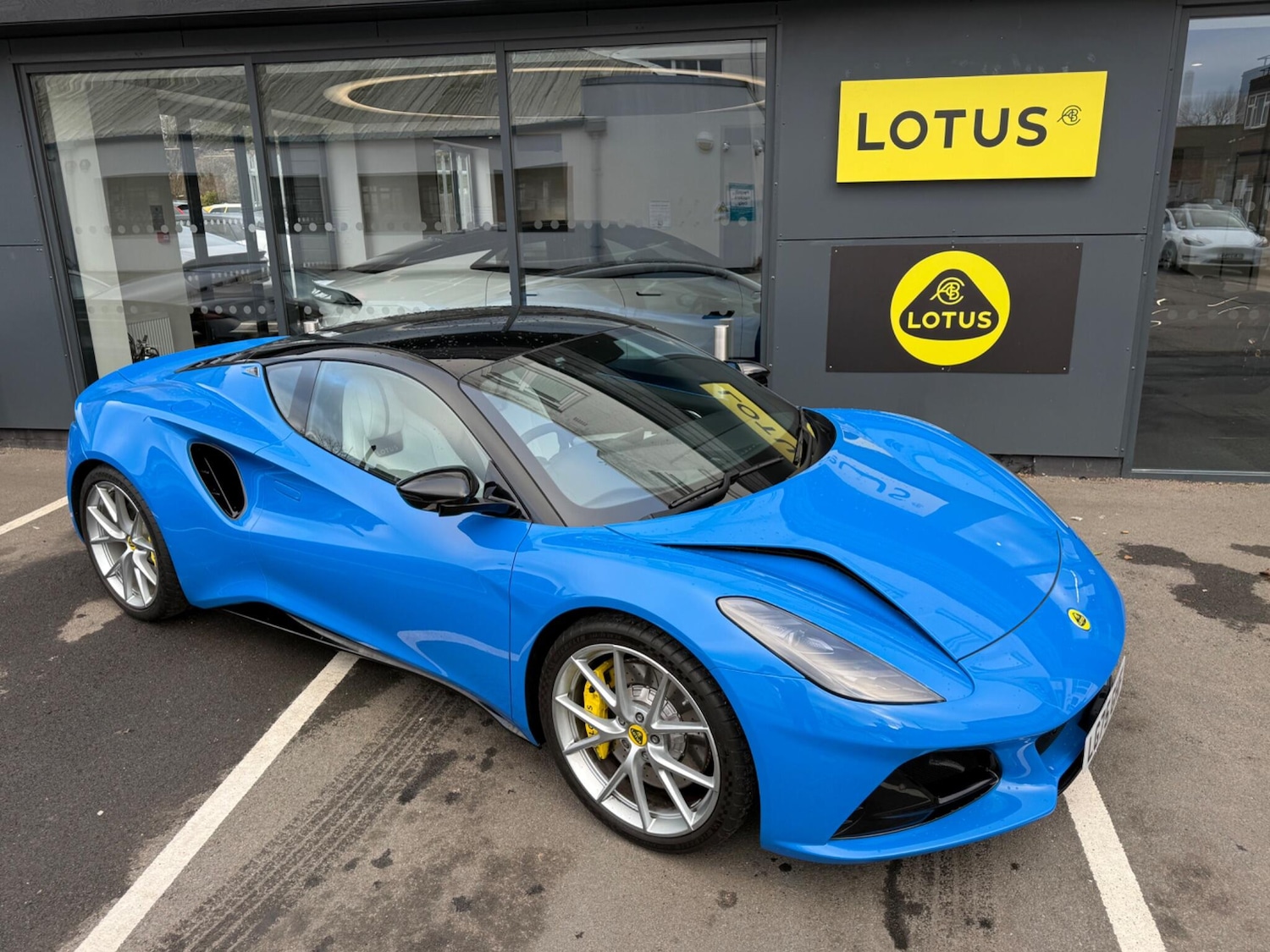 Used Lotus Emira 2025 for sale - 78035976: Photo 8