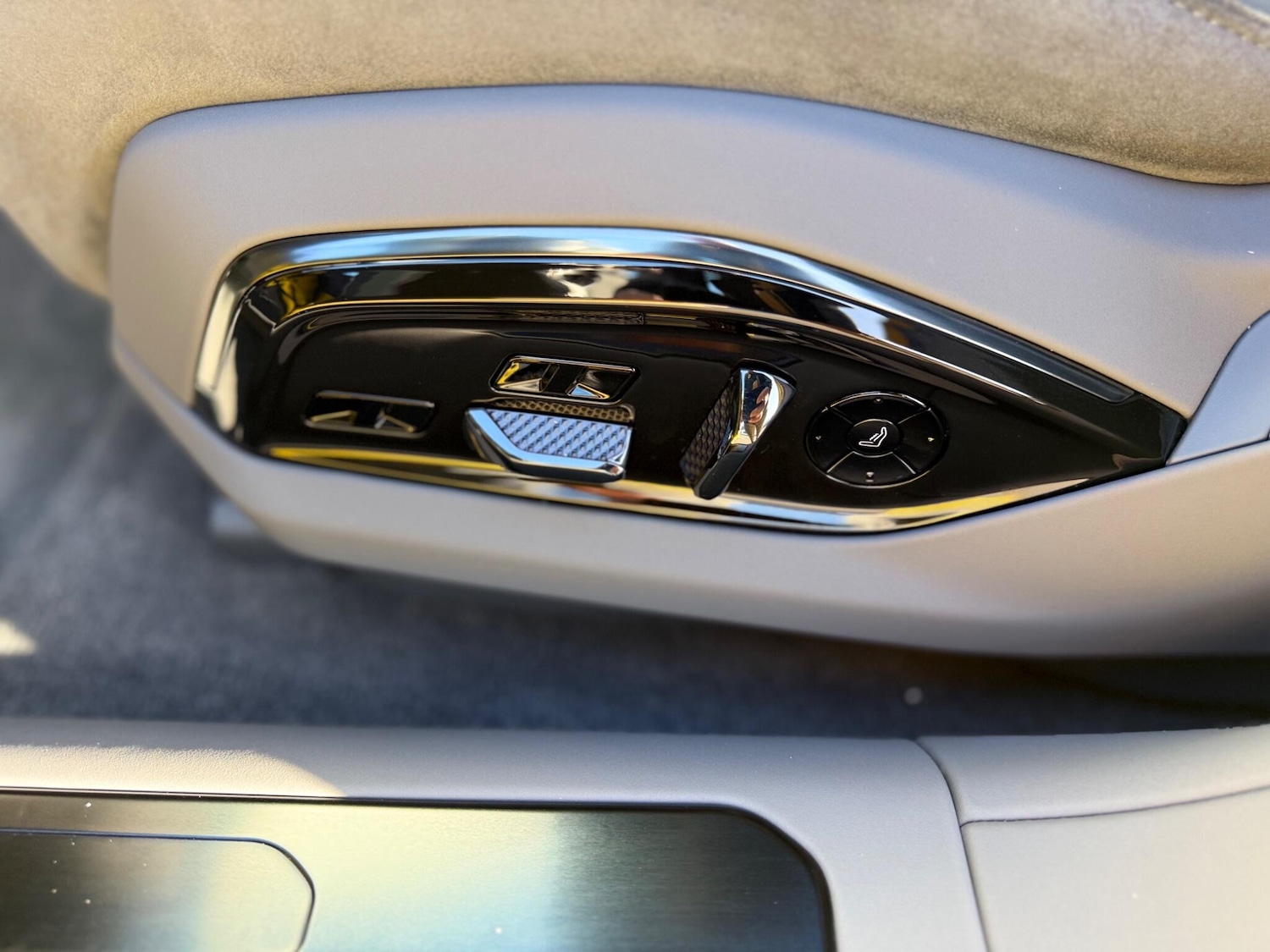 Used Lotus Emeya for sale - 78035982: Photo 20