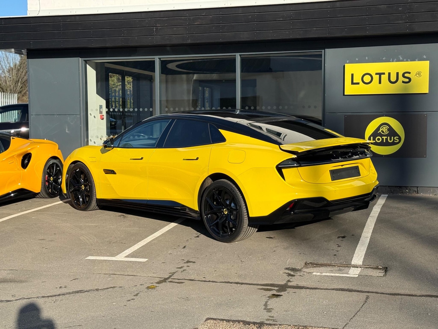 Used Lotus Emeya for sale - 78035982: Photo 4