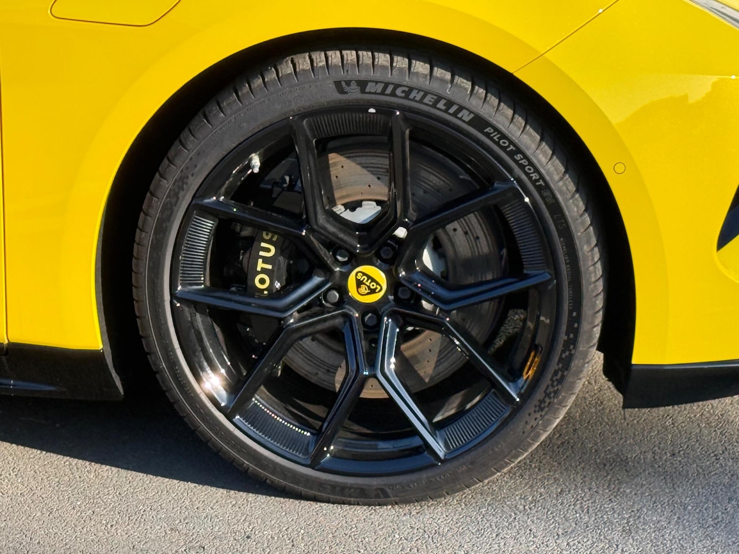 Used Lotus Emeya for sale - 78035982: Photo 9