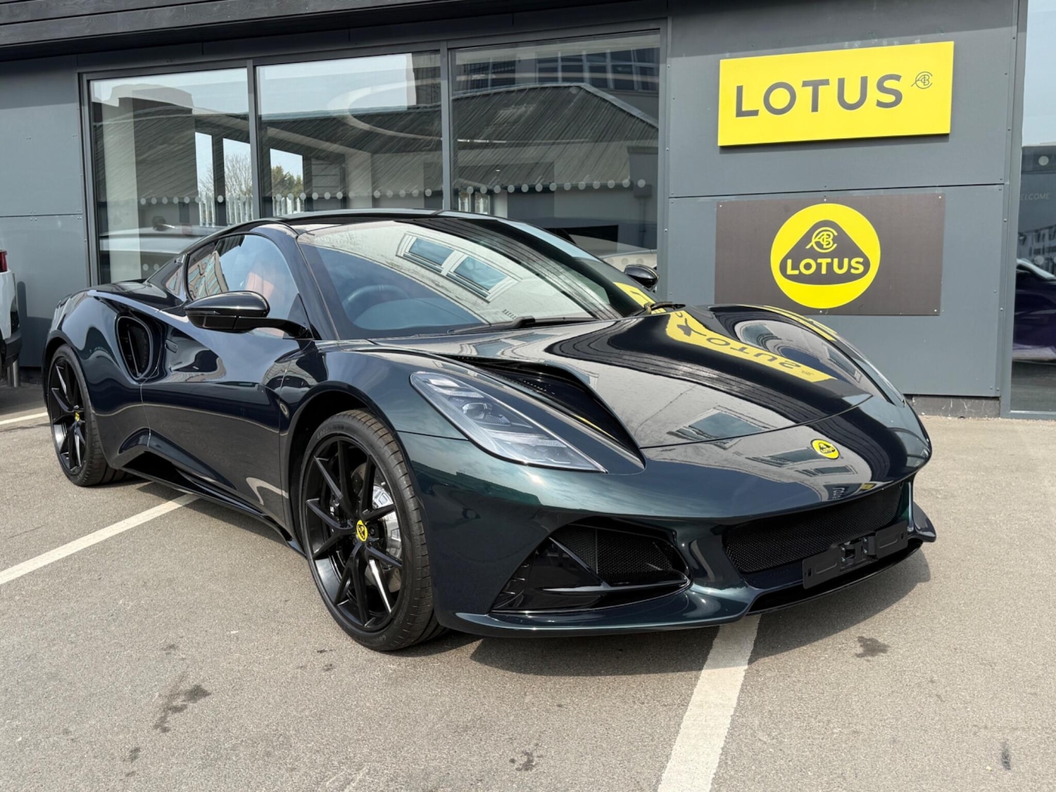 Used Lotus Emira for sale - 78035983: Photo 2