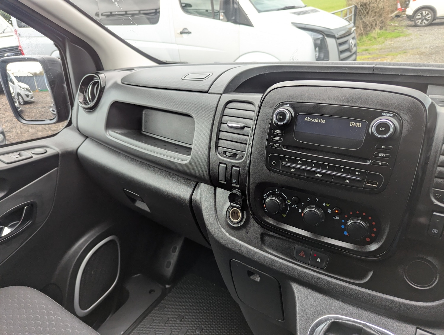 Used Vauxhall Vivaro 2017 for sale - 77639247: Photo 23