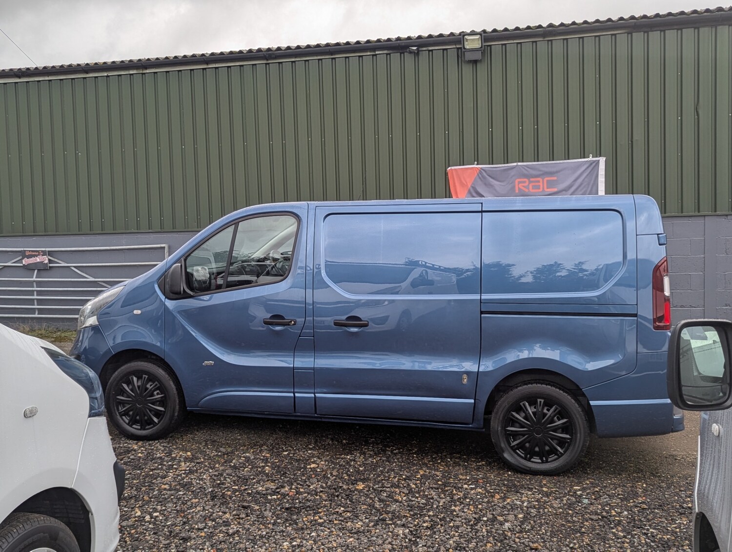 Used Vauxhall Vivaro 2017 for sale - 77639247: Photo 6