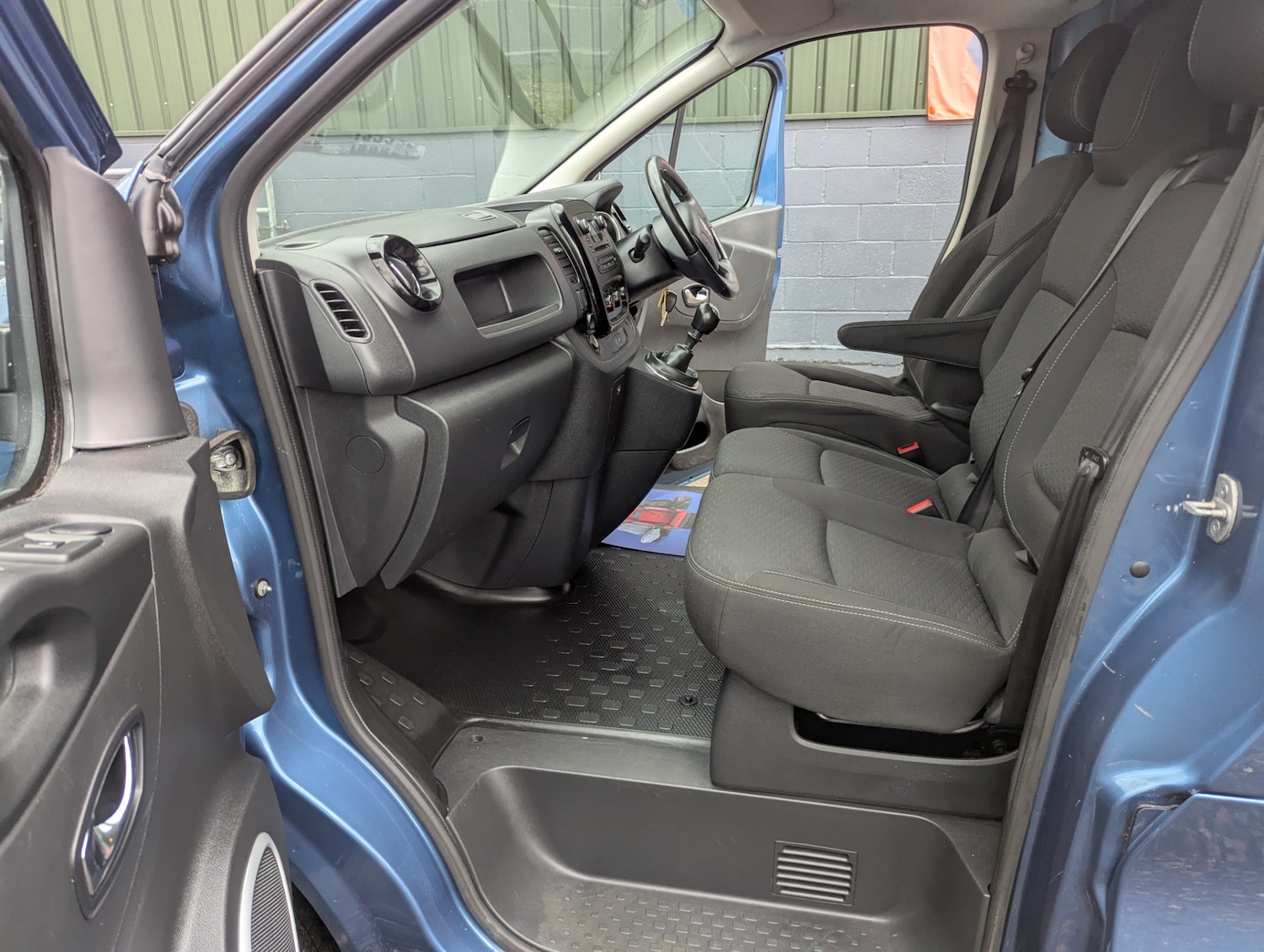 Used Vauxhall Vivaro 2017 for sale - 77639247: Photo 9