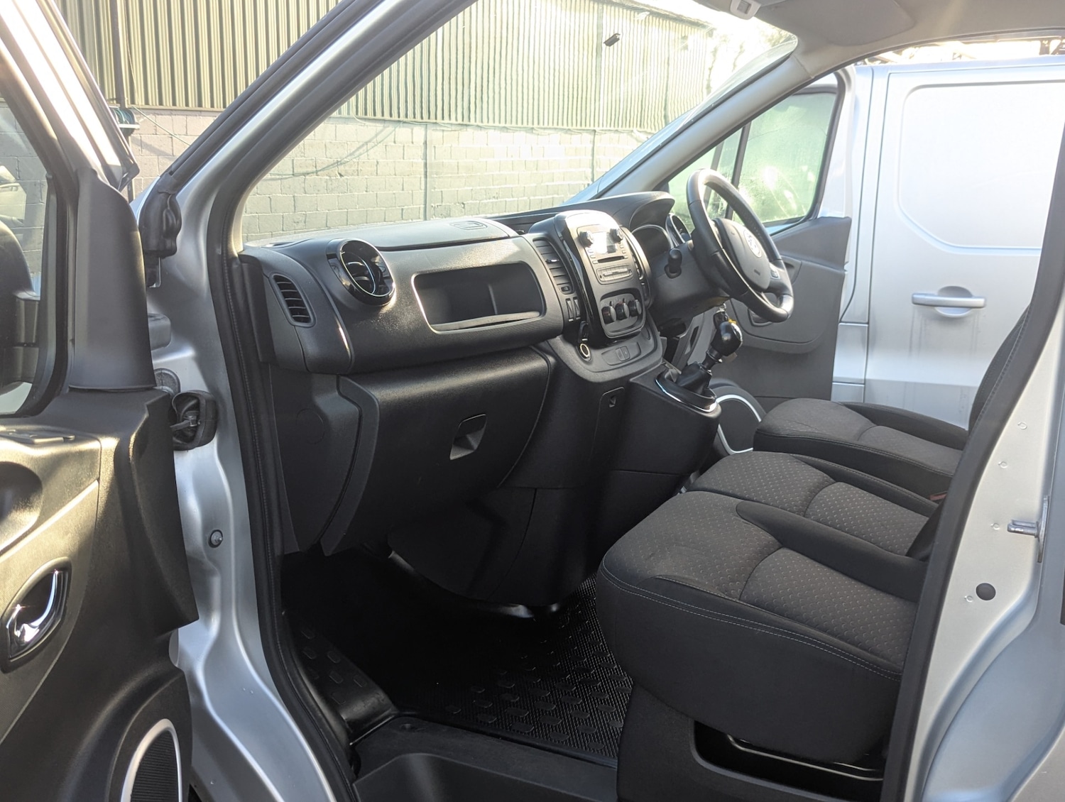 Used Vauxhall Vivaro 2018 for sale - 76891937: Photo 23