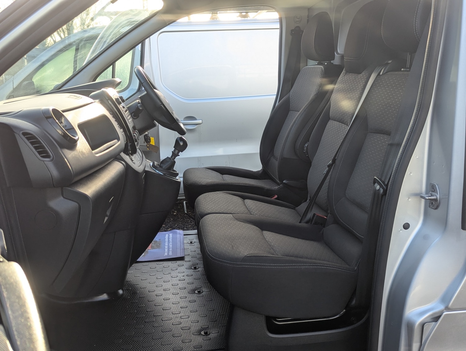 Used Vauxhall Vivaro 2018 for sale - 76891937: Photo 7