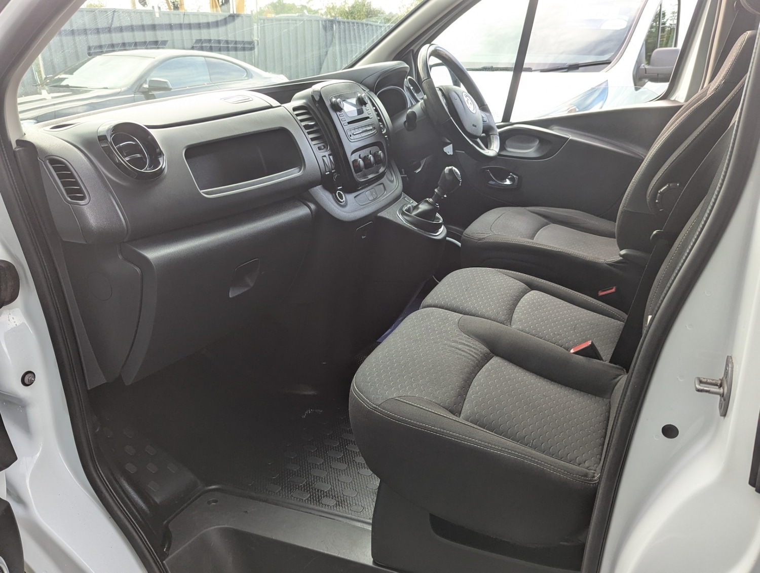 Used Vauxhall Vivaro 2018 for sale - 76464301: Photo 8