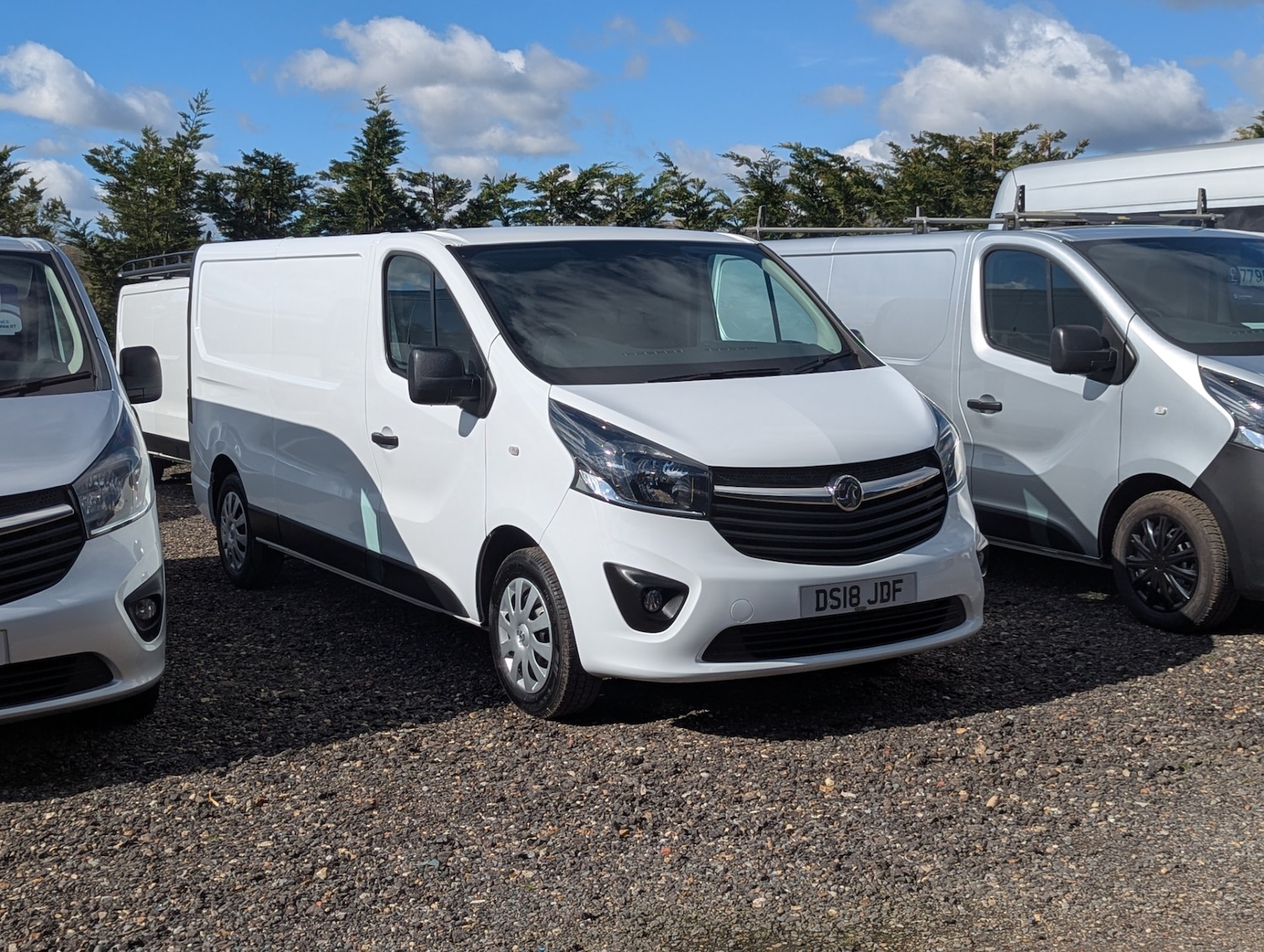Used Vauxhall Vivaro 2018 for sale - 78026337: Photo 3