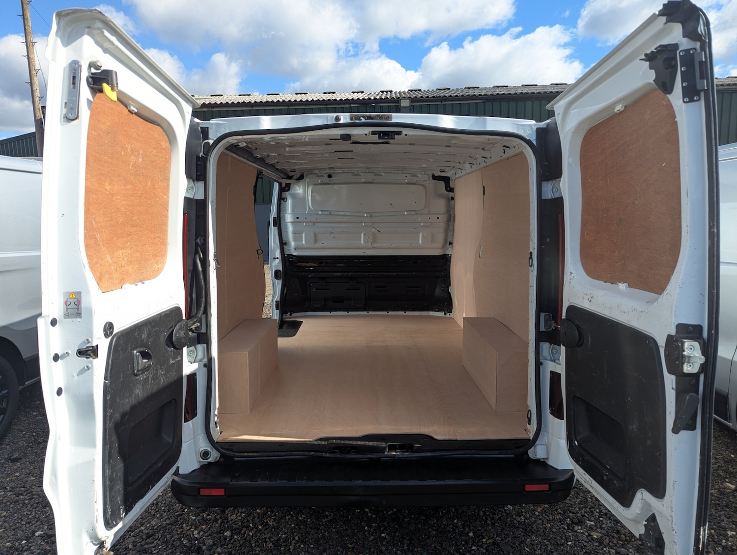 Used Vauxhall Vivaro 2018 for sale - 78026337: Photo 8