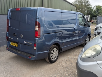 Used Vauxhall Vivaro 2016 for sale - 75472229: Photo