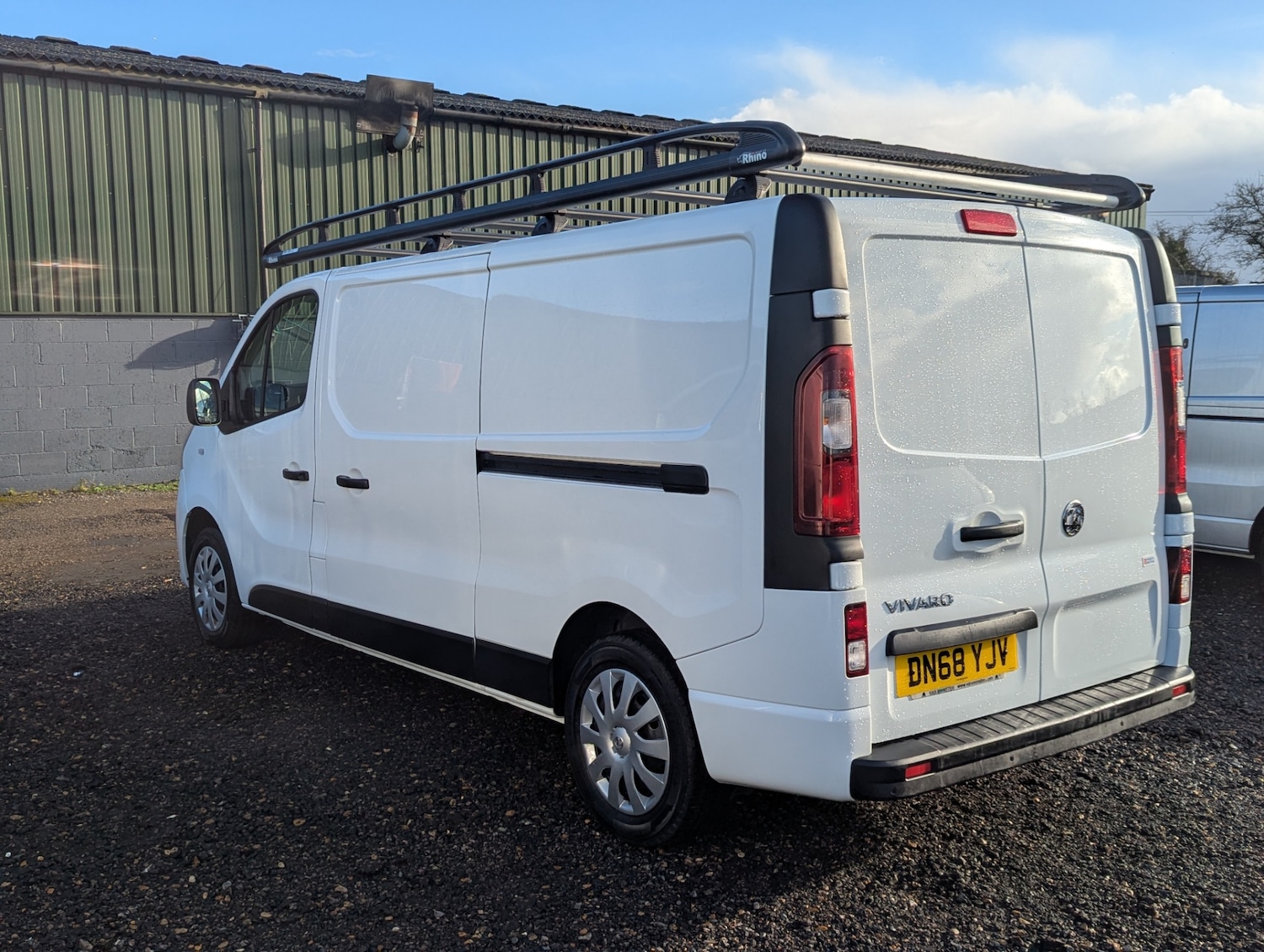 Used Vauxhall Vivaro 2018 for sale - 77222904: Photo 2