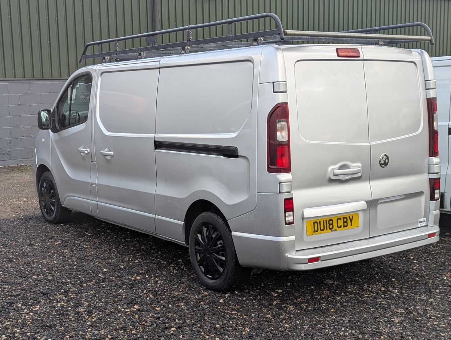 Used Vauxhall Vivaro 2018 for sale - 76626627: Photo 2