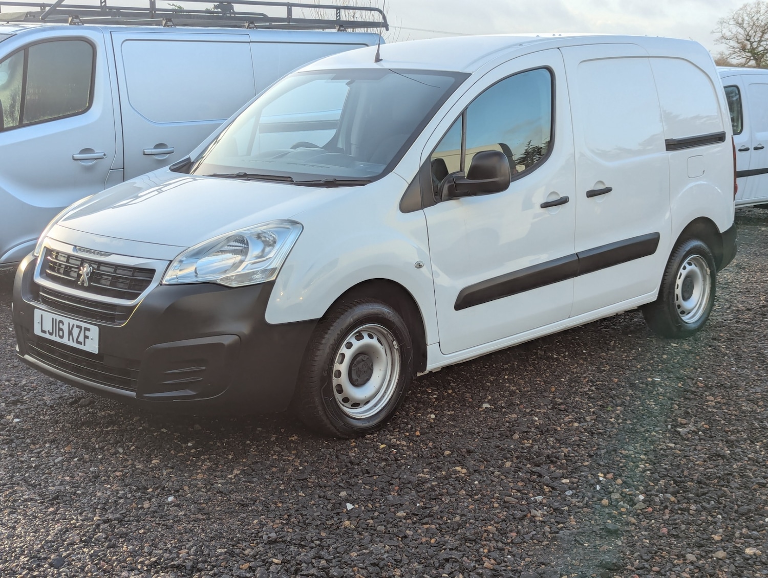Used Peugeot Partner 2025 for sale - 76892235: Photo 11