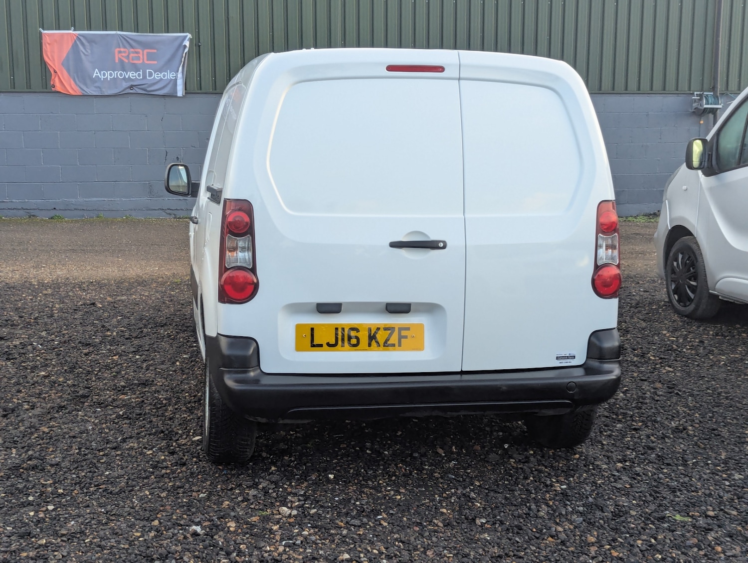 Used Peugeot Partner 2025 for sale - 76892235: Photo 14