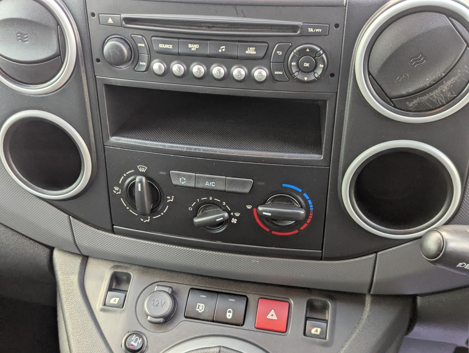 Used Peugeot Partner 2025 for sale - 76892235: Photo 22