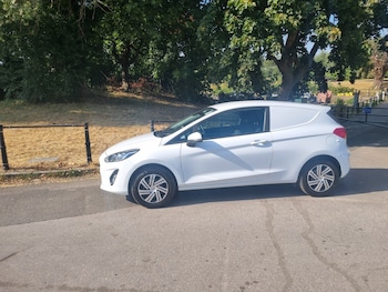 Used Ford Fiesta 2019 for sale - 79511203: Photo