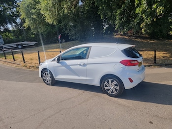 Used Ford Fiesta 2019 for sale - 79511203: Photo