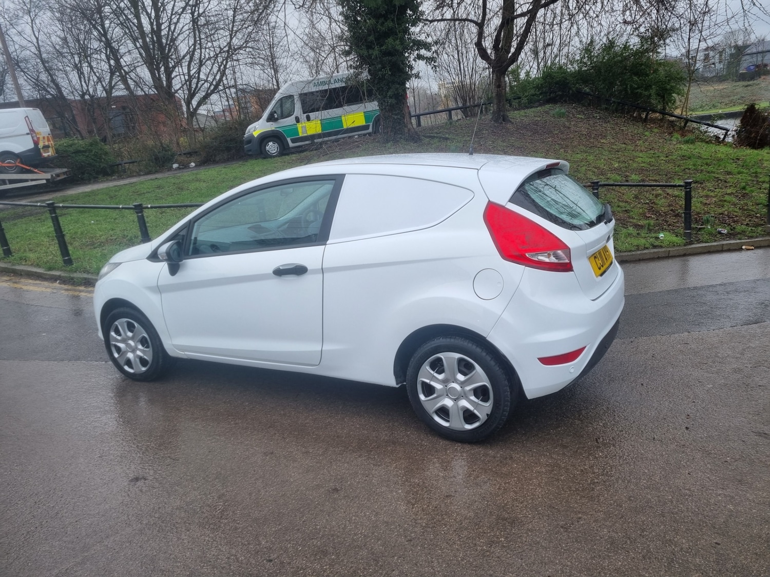Used Ford Fiesta 2011 for sale - 77541184: Photo 3