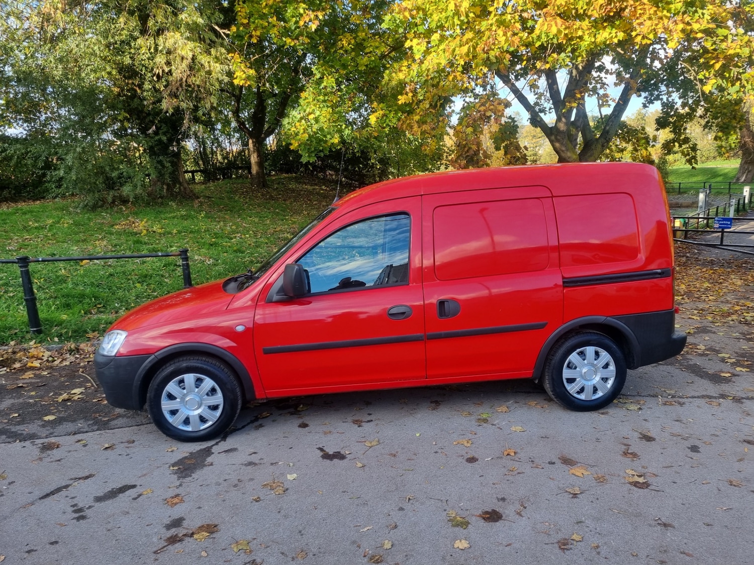 Used Vauxhall Combo 2011 for sale - 76385184: Photo 2