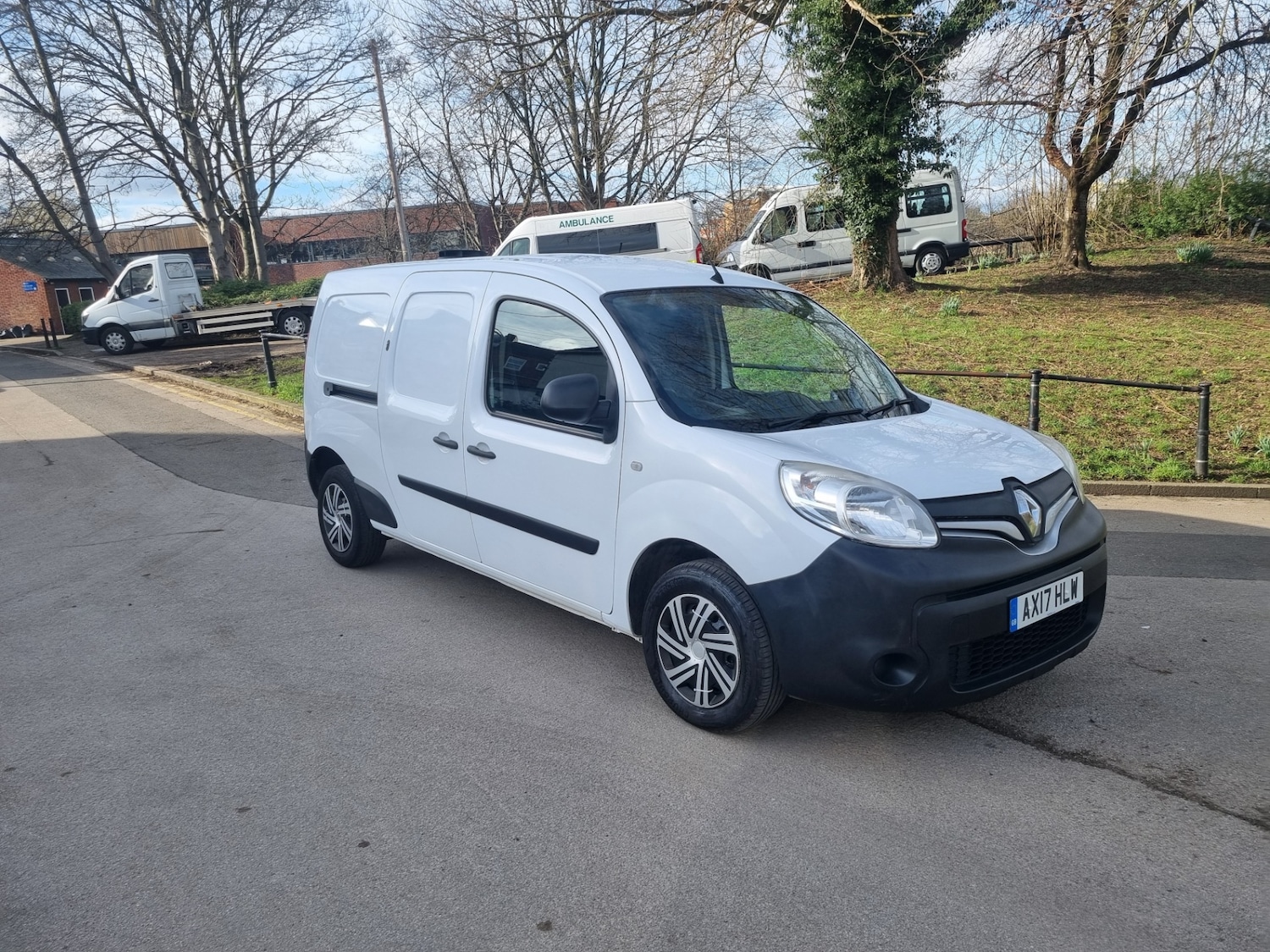 Used Renault Kangoo 2017 for sale - 77651659: Photo 2