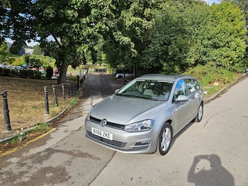 Volkswagen - Golf