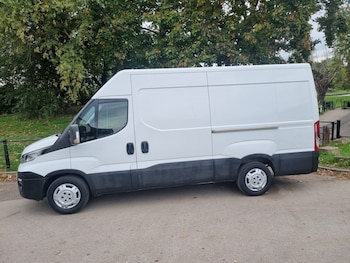 Used Iveco Daily 2015 for sale - 76198376: Photo 2