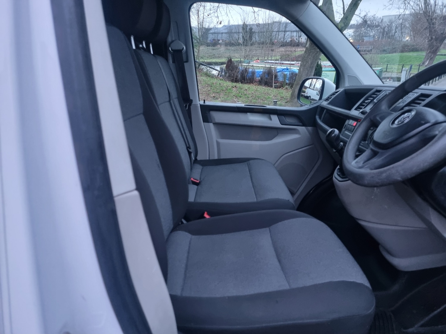 Used Volkswagen Transporter 2018 for sale - 77152871: Photo 14