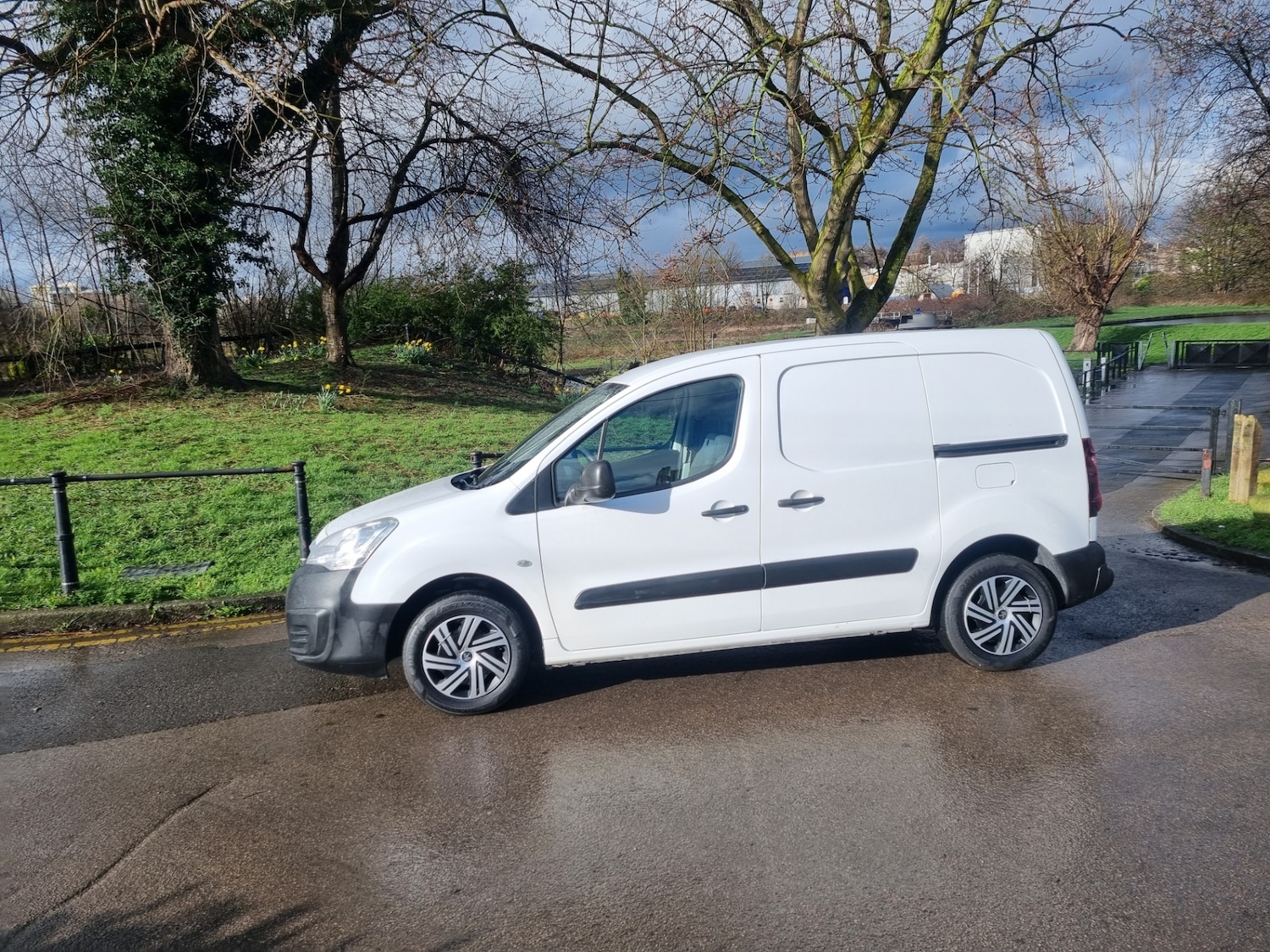 Used Peugeot Partner 2016 for sale - 77880695: Photo 2