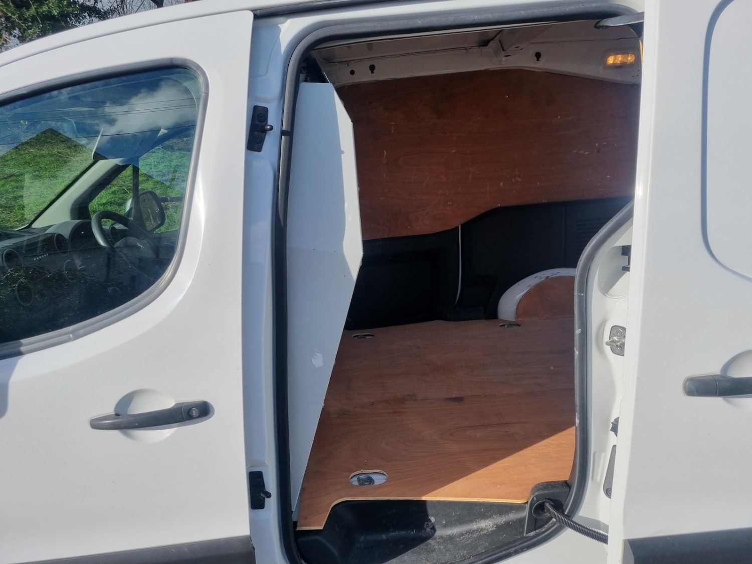 Used Peugeot Partner 2016 for sale - 77880695: Photo 8