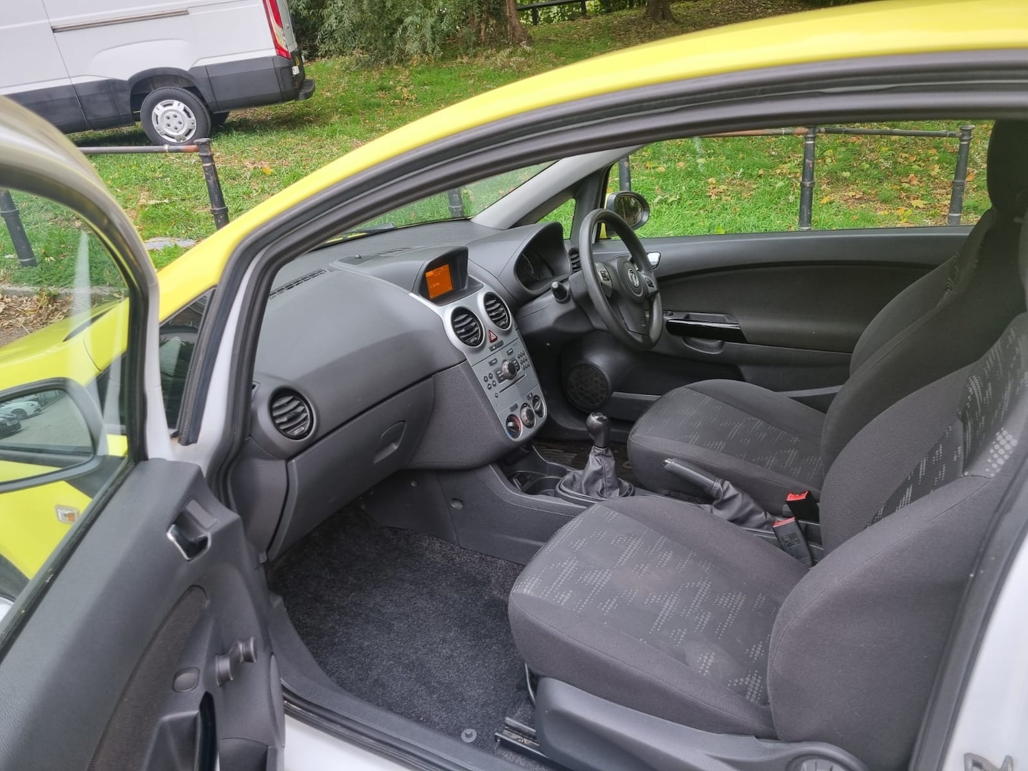 Used Vauxhall Corsa 2014 for sale - 76198336: Photo 3