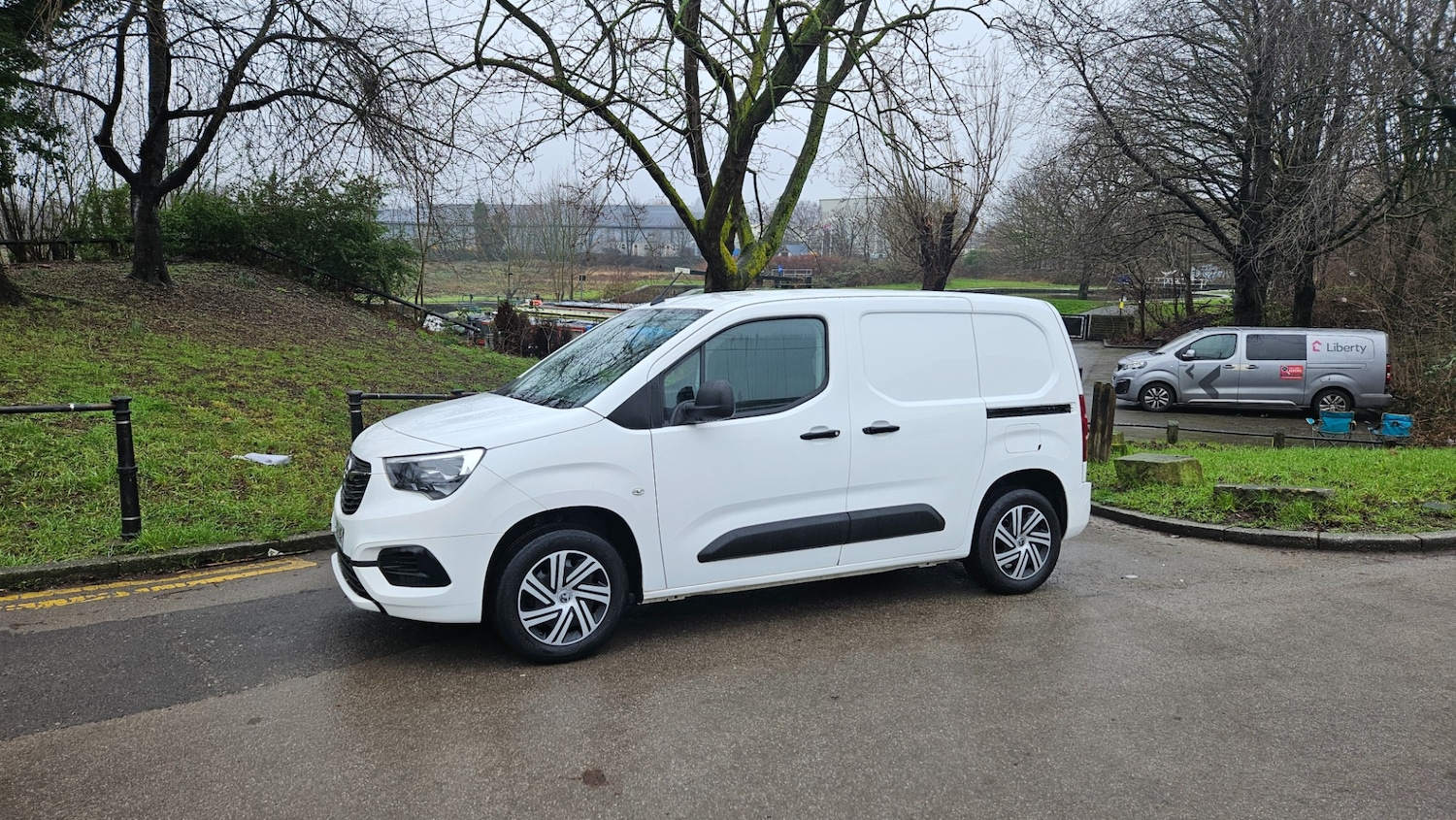 Used Vauxhall Combo 2020 for sale - 77476852: Photo 2