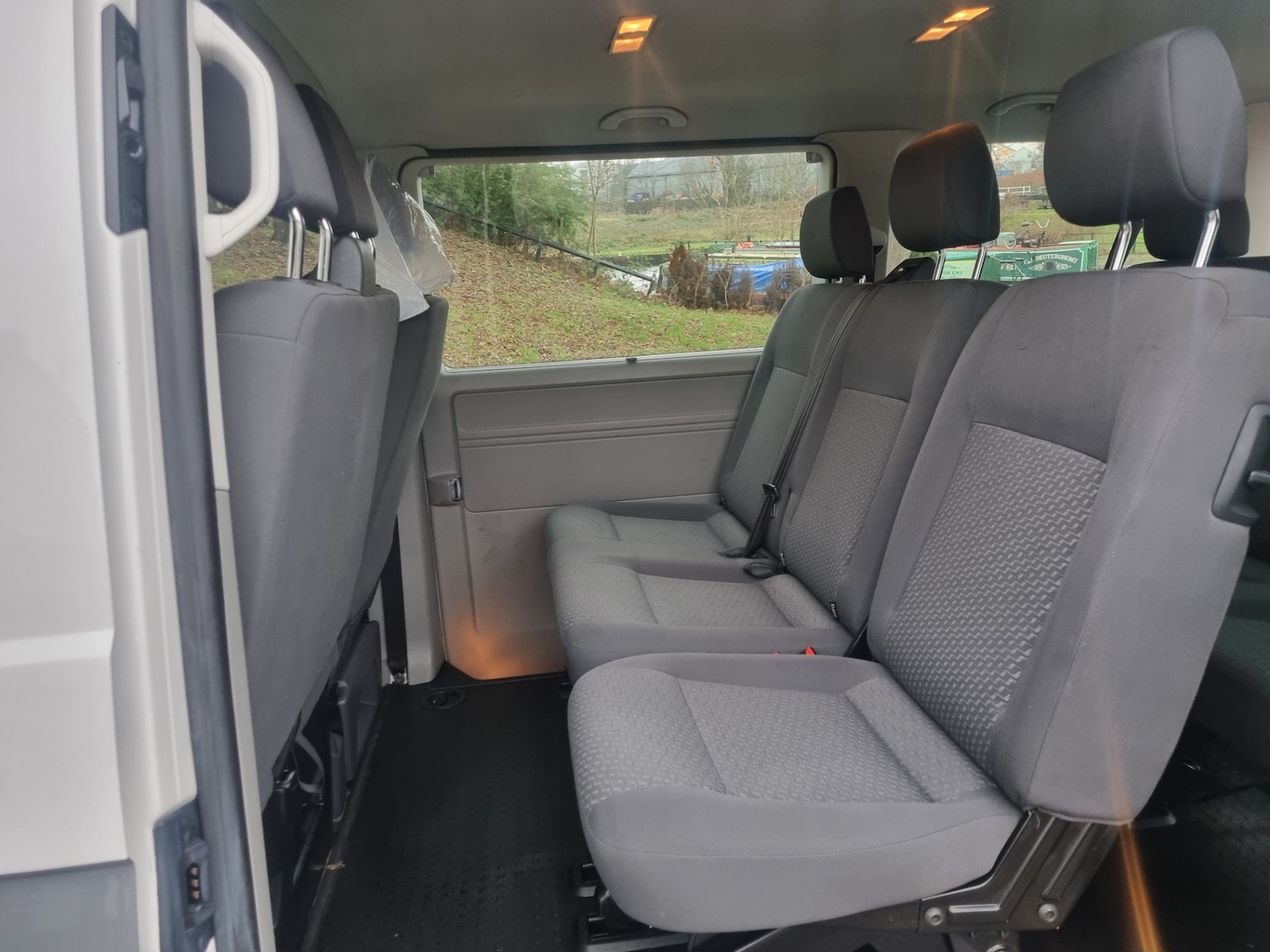 Used Volkswagen Transporter Shuttle 2014 for sale - 77036940: Photo 11