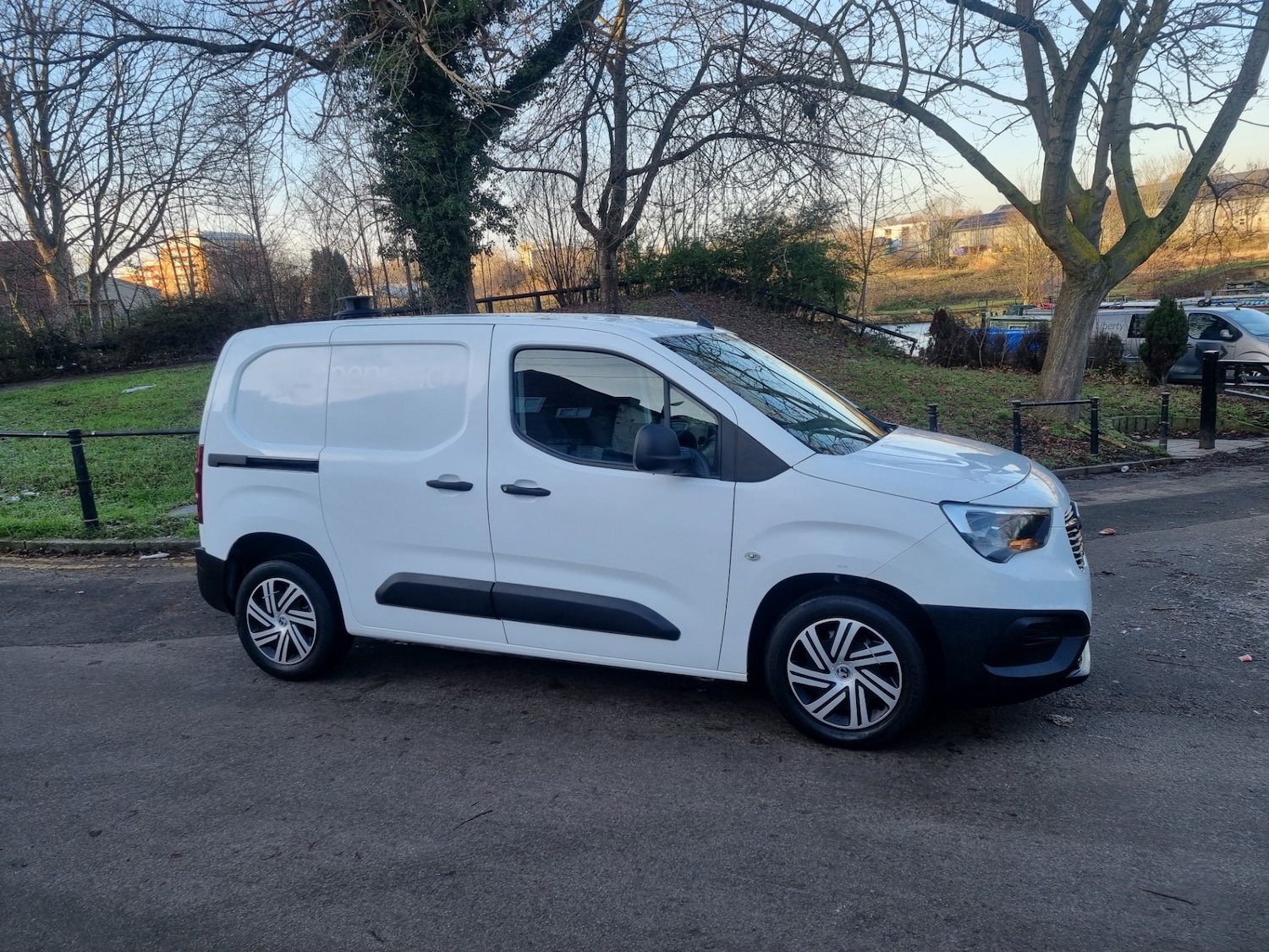 Used Vauxhall Combo 2019 for sale - 77160882: Photo 9
