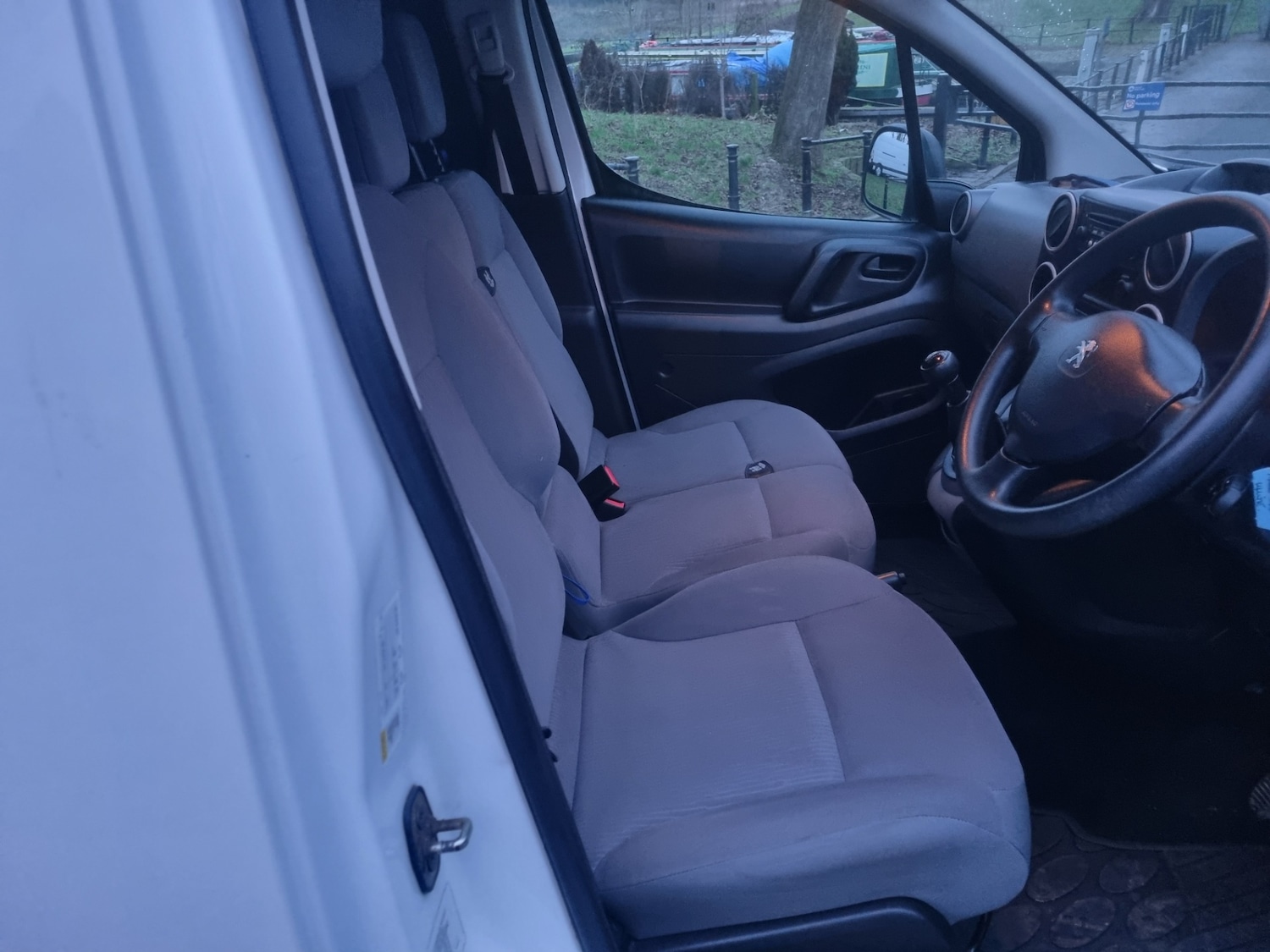 Used Peugeot Partner 2016 for sale - 77370437: Photo 12