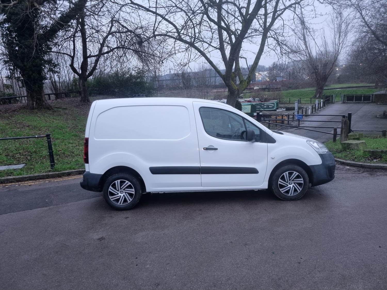 Used Peugeot Partner 2016 for sale - 77370437: Photo 4