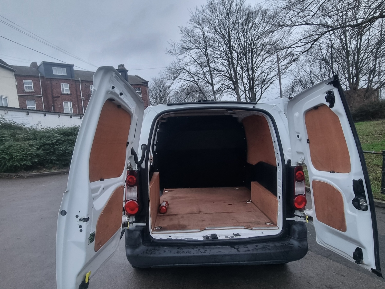 Used Peugeot Partner 2016 for sale - 77370437: Photo 9