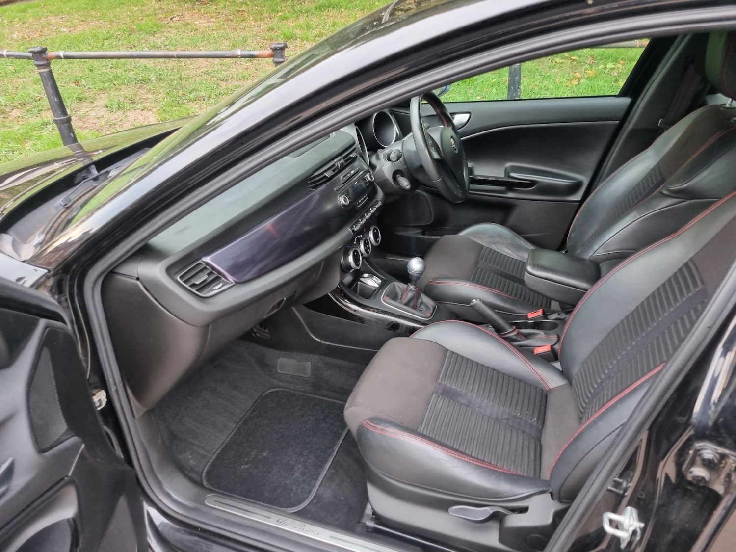 Used Alfa Romeo Giulietta 2011 for sale - 76119858: Photo 5