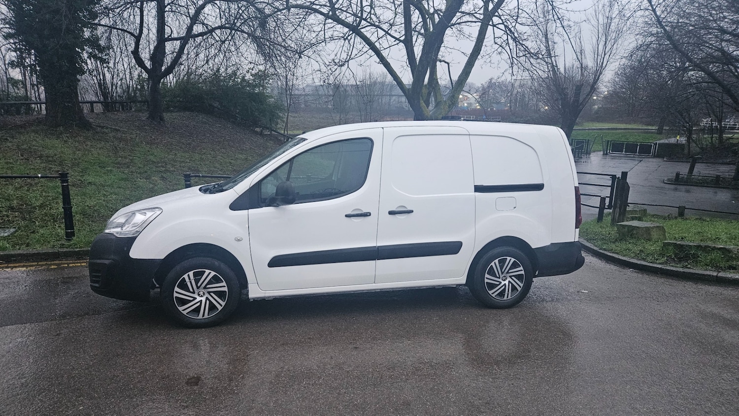 Used Peugeot Partner 2016 for sale - 77476827: Photo 2