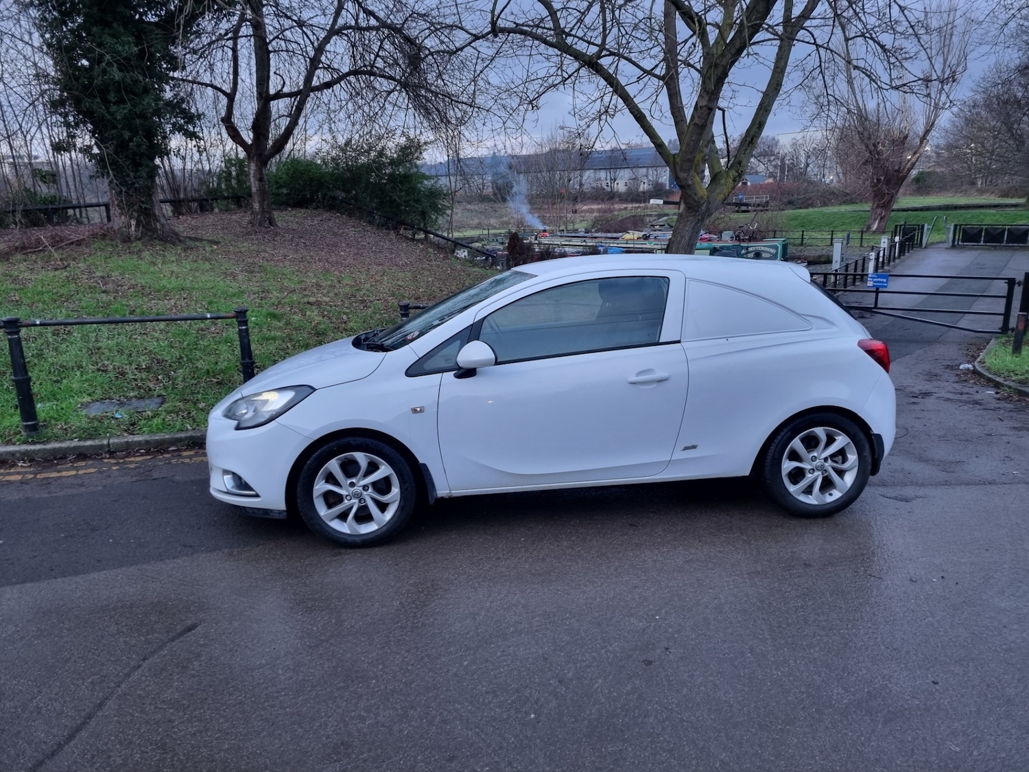 Used Vauxhall Corsa 2017 for sale - 77226104: Photo 2