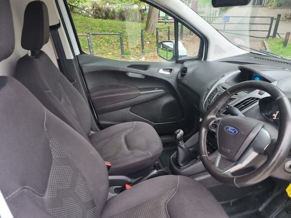 Used Ford Transit Courier 2018 for sale - 76198101: Photo 11