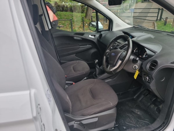 Used Ford Transit Courier 2018 for sale - 76198101: Photo 12