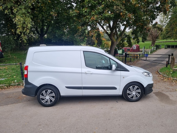 Used Ford Transit Courier 2018 for sale - 76198101: Photo 13