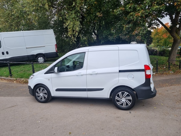 Used Ford Transit Courier 2018 for sale - 76198101: Photo 4