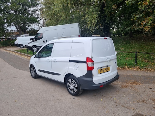 Used Ford Transit Courier 2018 for sale - 76198101: Photo 5