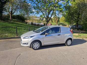 Used Ford Fiesta 2016 for sale - 74405438: Photo