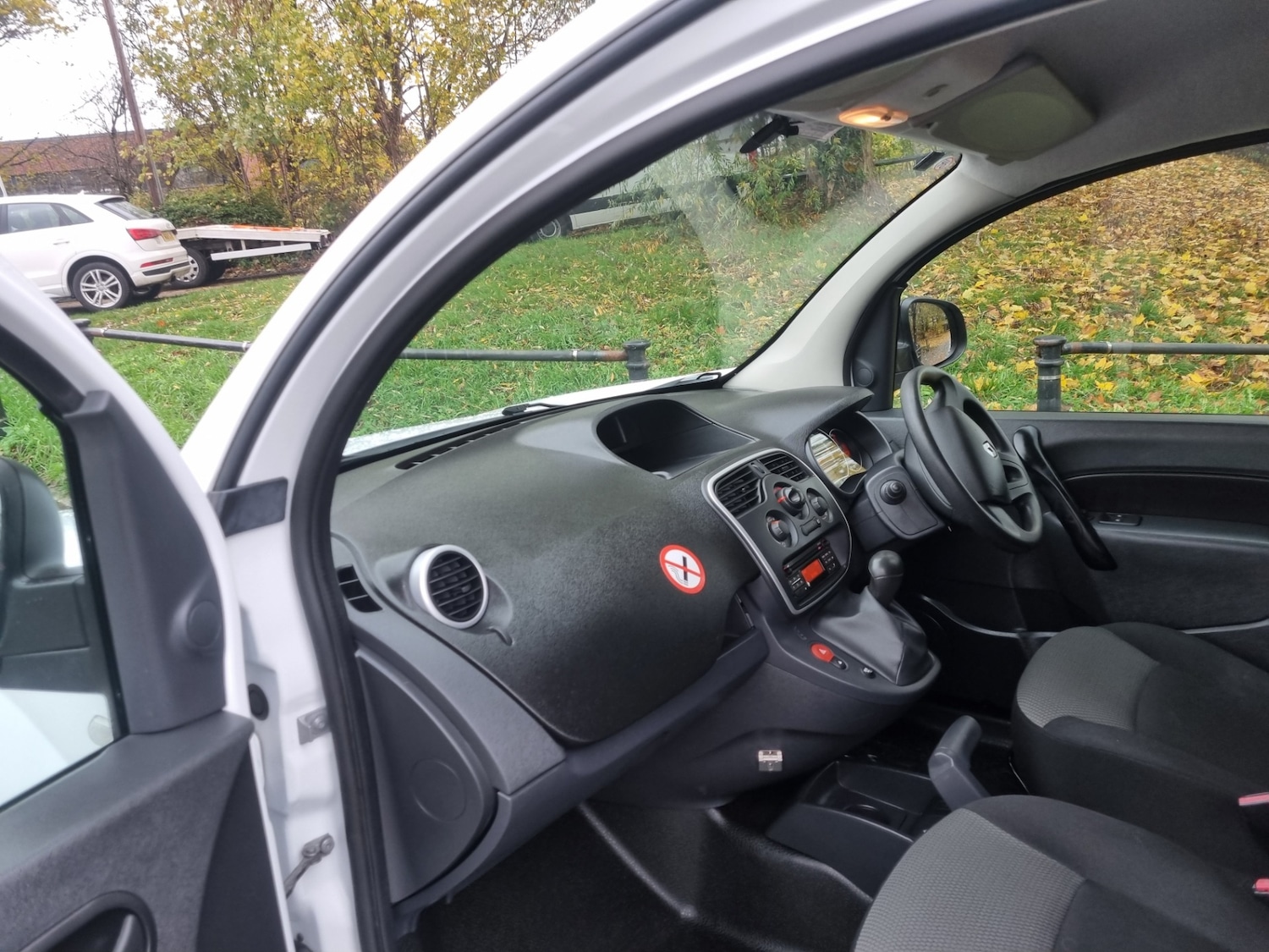 Used Renault Kangoo 2019 for sale - 76542958: Photo 12
