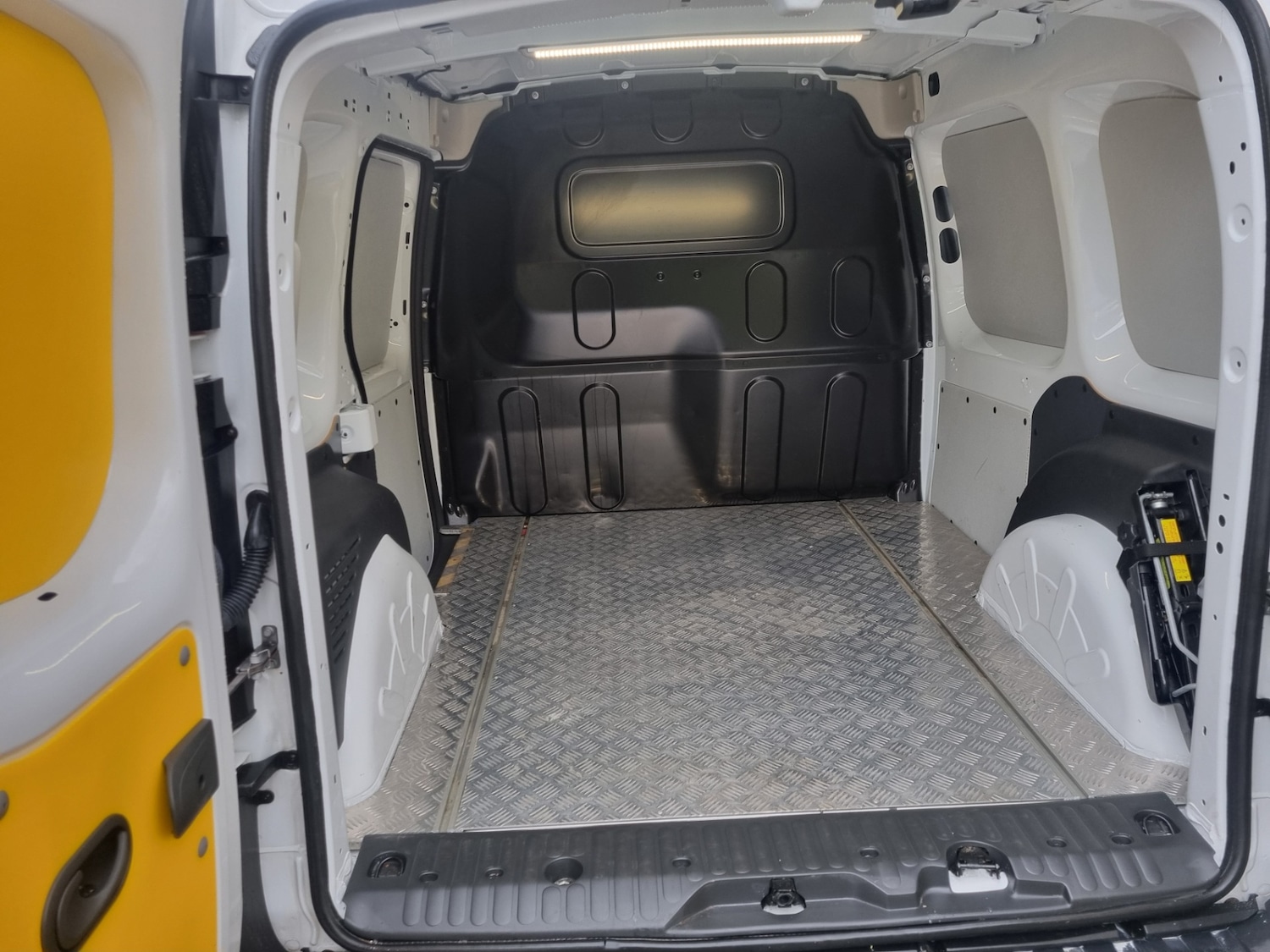 Used Renault Kangoo 2019 for sale - 76542958: Photo 7